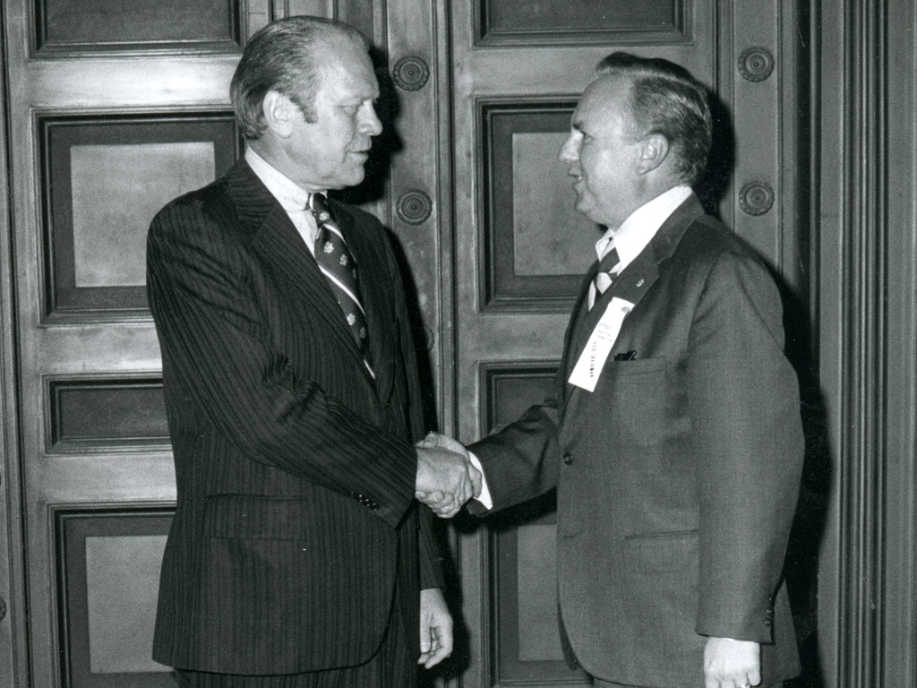 President Gerald Ford shaking hands with Edwin Arnold, Arlington National Cemetery 1975